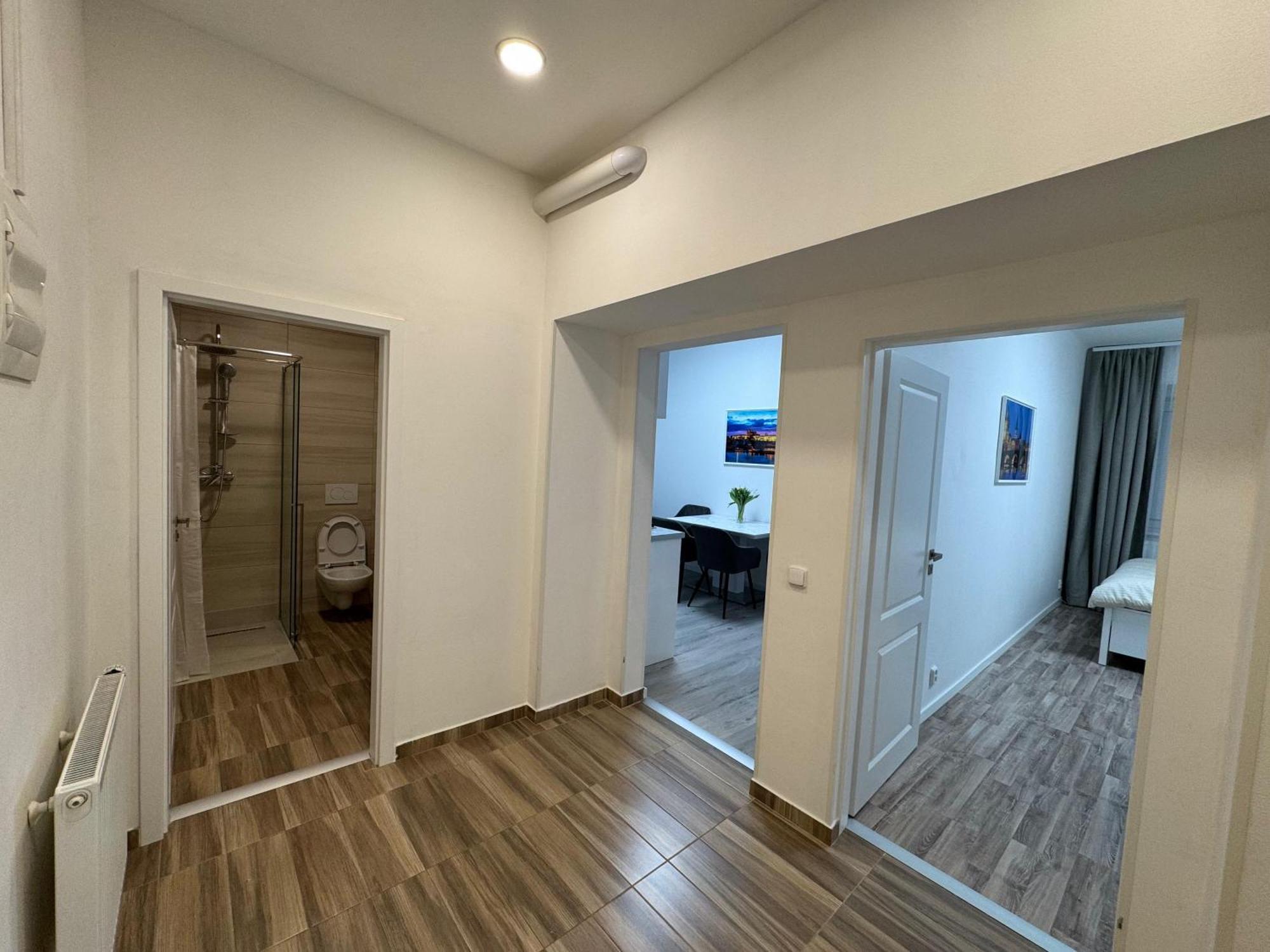 Modern, Comfortable Near The Metro *