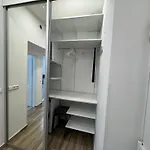Modern, Comfortable Apartments Near The Metro